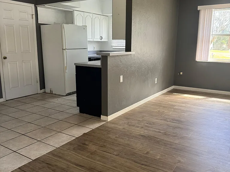 308 Violet Ln — Photo 31