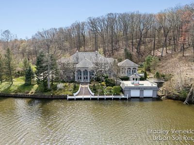 7635 Sandy Hollow Dr SE, Alto, MI, 49302