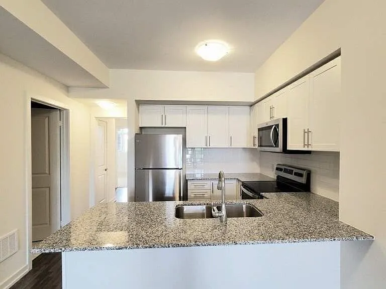 2 Linsmore Pl #204 — Photo 7
