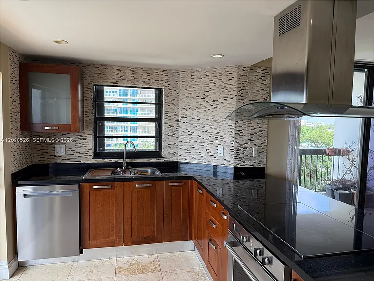 2333 Brickell Ave #602 — Photo 39