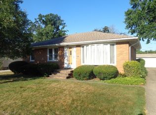 7308 Mayberry Dr, Parma, OH 44130