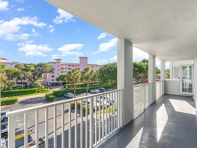 950 Ponce De Leon Rd #3120 — Photo 32