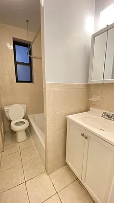 Rented by Contact Realty | media 37