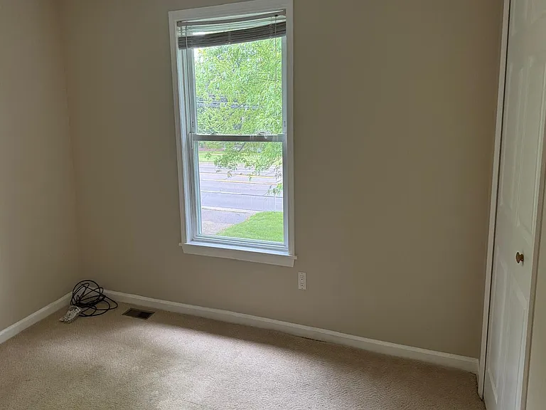 3379 Crooks Rd — Photo 14