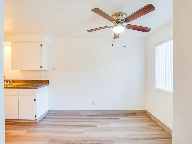 Westwood Apartments — Photo 16