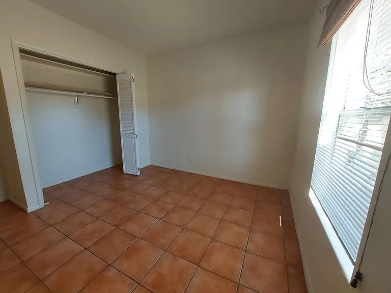 2604 Inverrary Dr — Photo 21