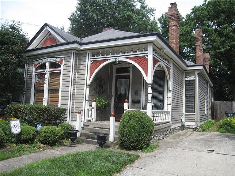 2nd image of 355 Merino St