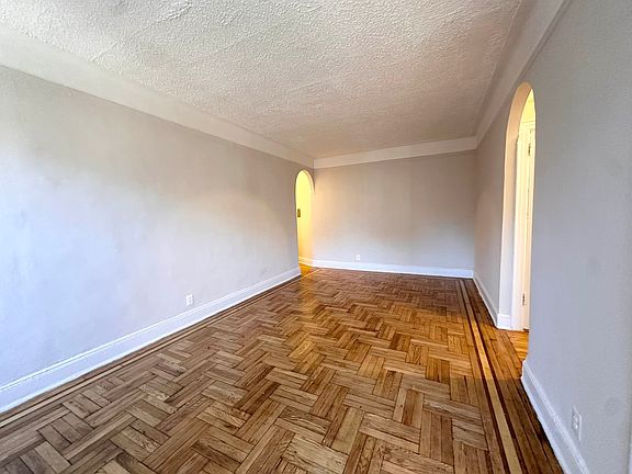 4th image of 41-25 44th St APT B2
