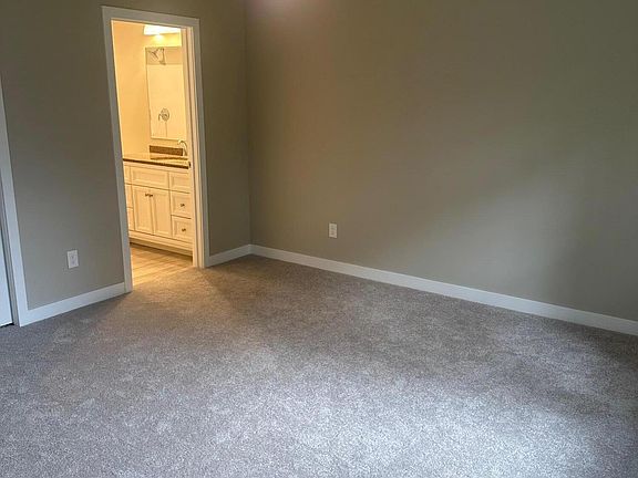 4th image of 2050 Black Bear Dr