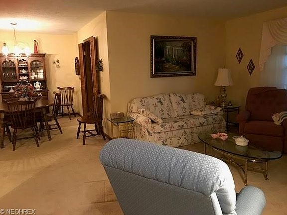 3rd image of 1335 Fox Run Ct Unit C