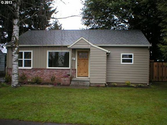 Front w/brick accent