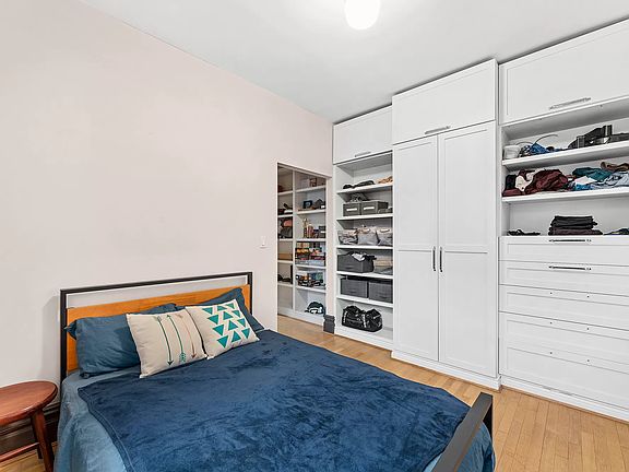 4th image of 135 W 16th St #62