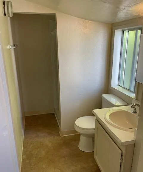 319 Laurel St #2 — Photo 8