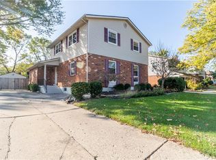 328 Lincoln Park Blvd, Dayton, OH 45429
