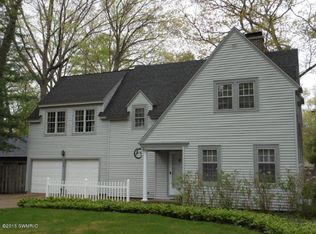 654 Wendover Blvd, Norton Shores, MI