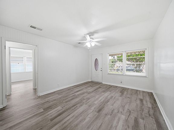 5th image of 2113 Glendale St