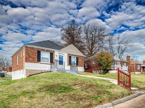 5501 Fair Ridge Ct, Saint Louis, MO 63136