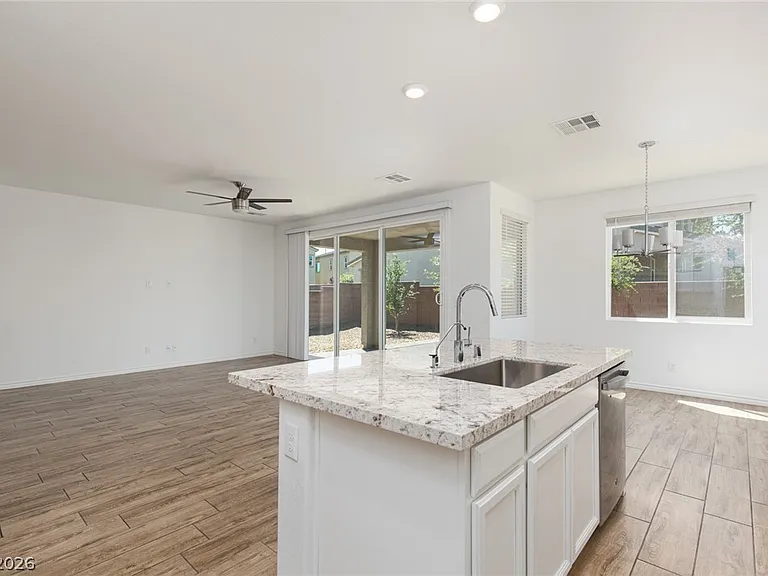 1639 Dire Wolf Ave — Photo 28