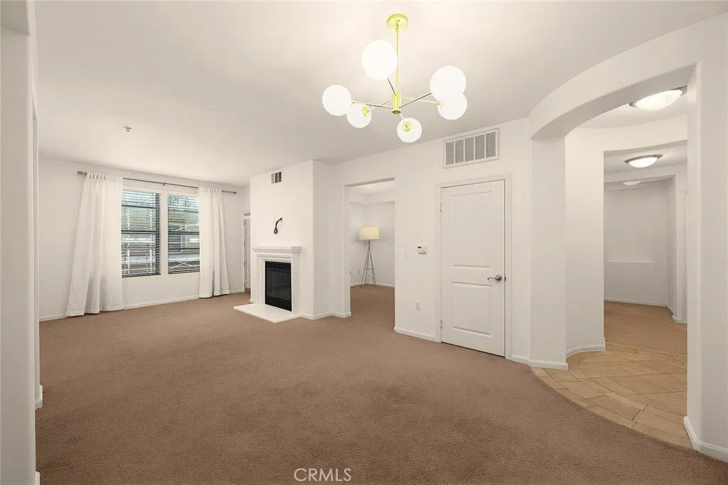 2 bed, 1550 sqft, $3,800 — Photo 3