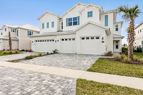 571 Marquesa Cir #1 Photo 1