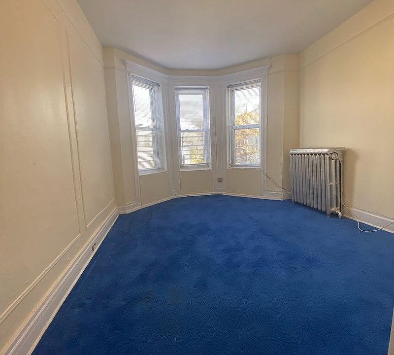 1st image of 217 Lefferts Ave #2