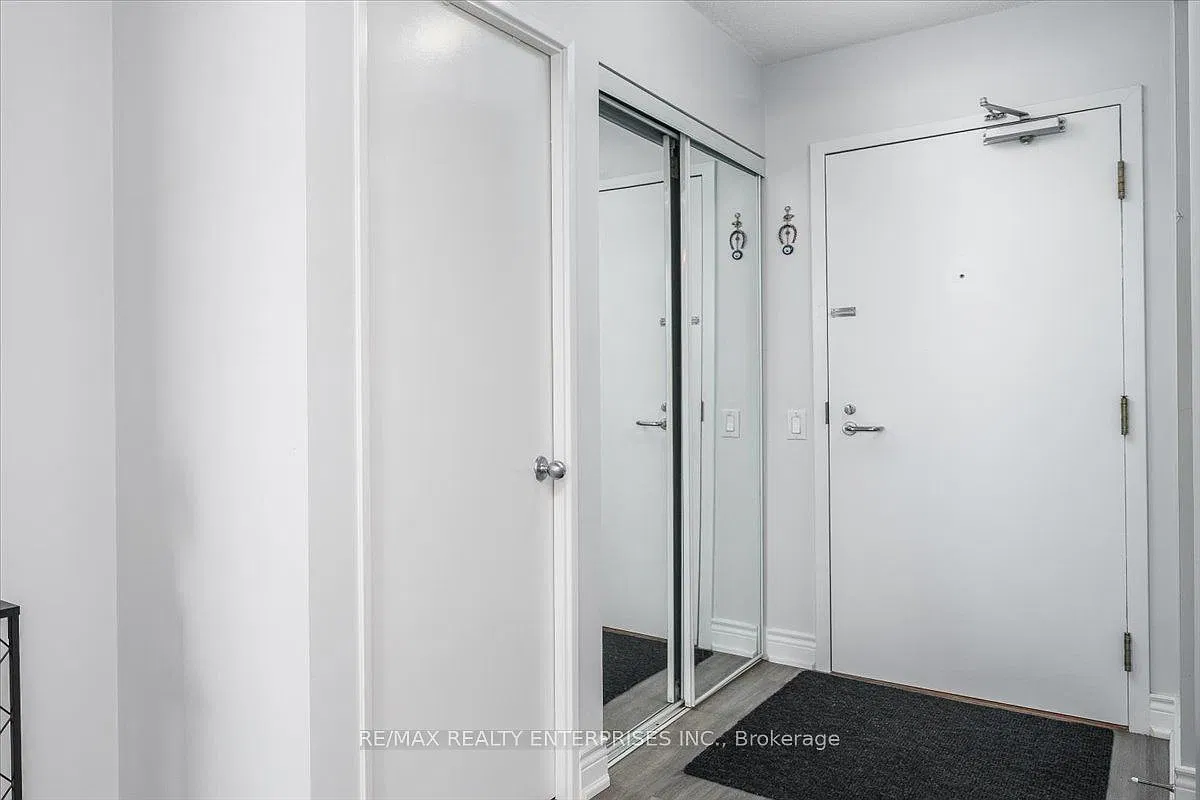 1 bed, $2,000 — Photo 2