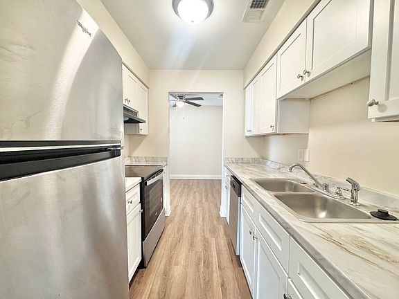 5th image of 1814 3rd St SE APT C