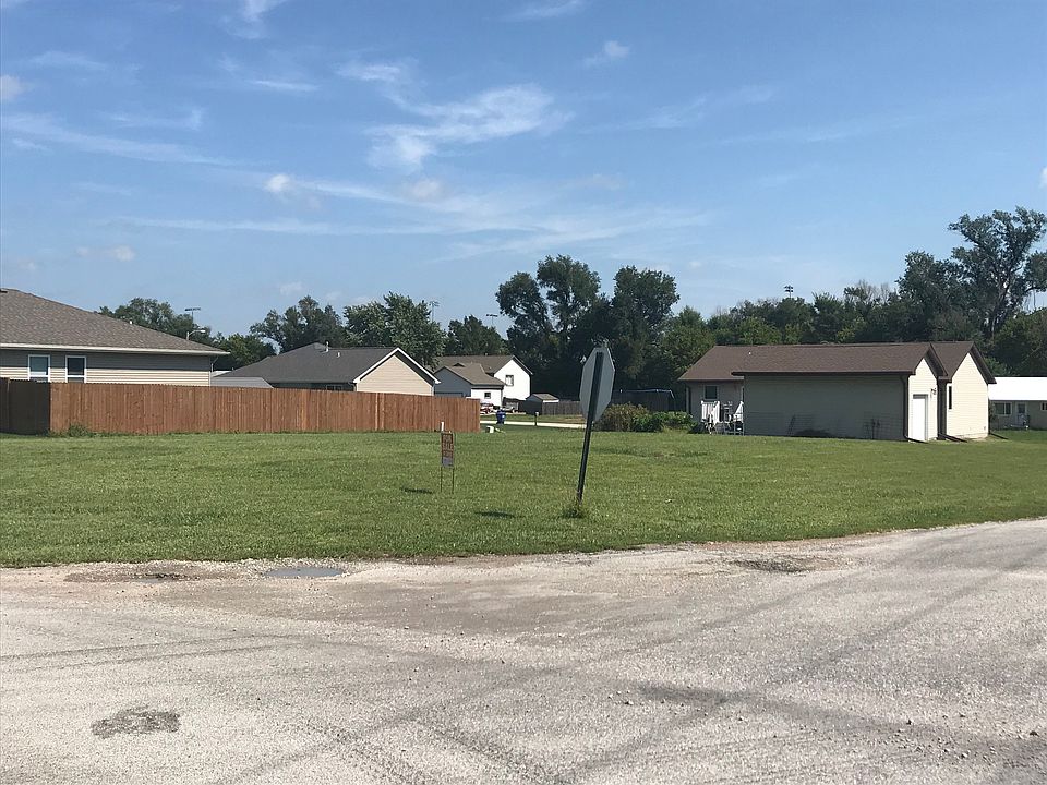 2nd image of 845 I St