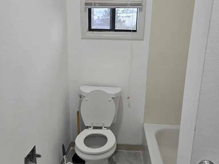 103 Wayne St #2 — Photo 6