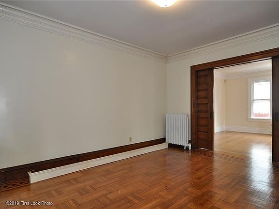 3rd image of 9 Beech St