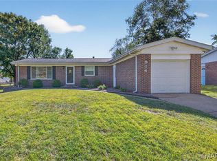 914 Prince Charles Way, Ballwin, MO 63021
