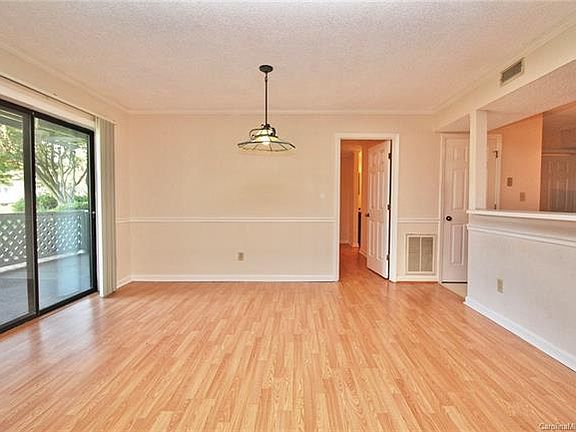 5th image of 5806 Harris Grove Ln