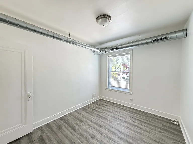 1605 N McVicker Ave #2 — Photo 17