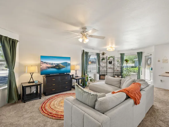 3015 Merriman Rd Unit 12, Medford, OR 97501