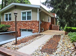 335 Long Hill Rd, Gillette, NJ 07933