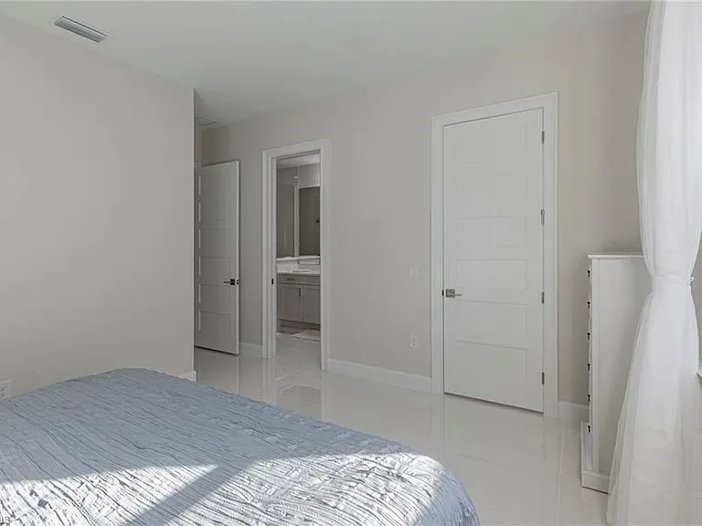 8982 Gustavia Ct — Photo 20