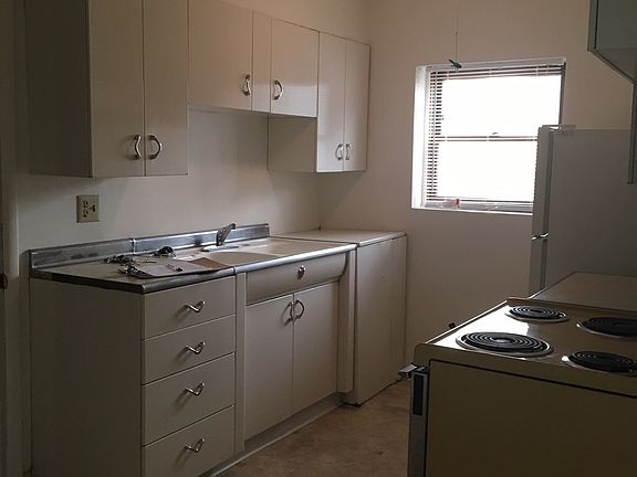 3rd image of 1631 W 6th Ave APT 2