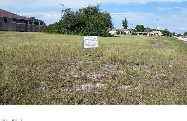 1st image of 615 NW 1st Ter