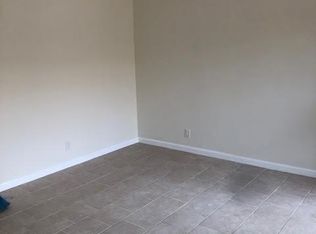 14129 Vanowen St #18, Van Nuys, CA 91405