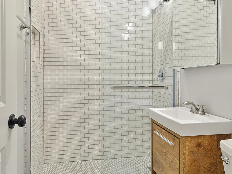 2741 W Fullerton Ave #1 — Photo 9