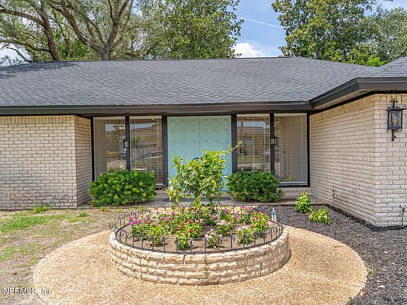 4th image of 3858 CHEROKEE VILLA Lane