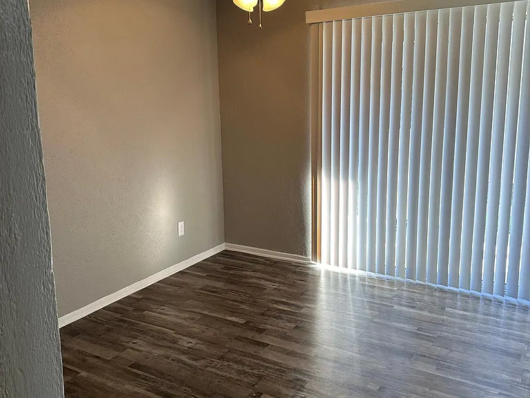 Maxton West Apartment Homes — Photo 25