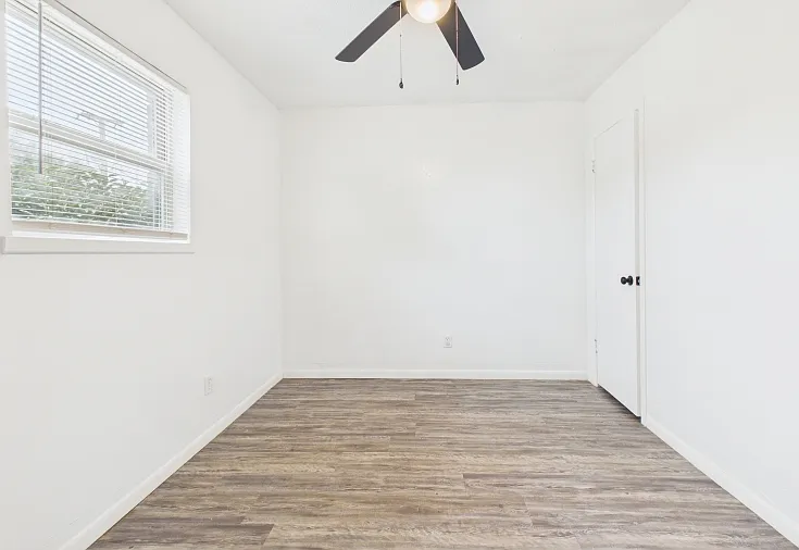 Tanglewood Apartments — Photo 49