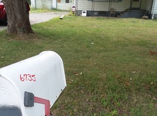 6735 Phillips Rice Rd, Cortland, OH 44410