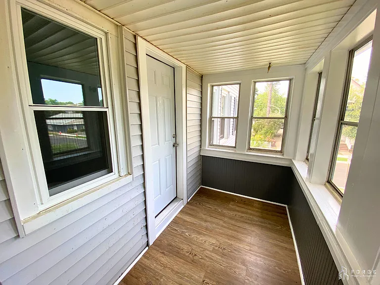 8 Frederick — Photo 4