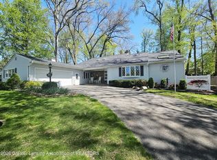 505 McArthur River Dr, Eaton Rapids, MI 48827