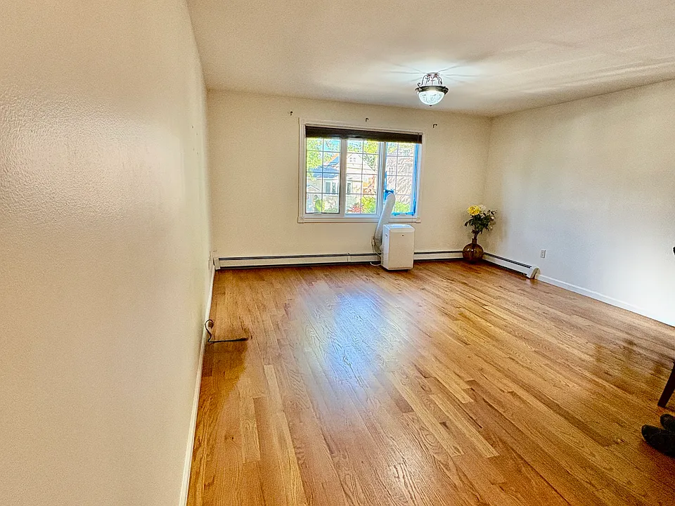 66 Pearsall St #2