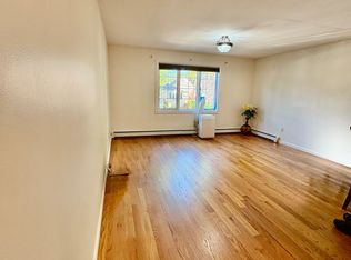 66 Pearsall St #2, Staten Island, NY 10305
