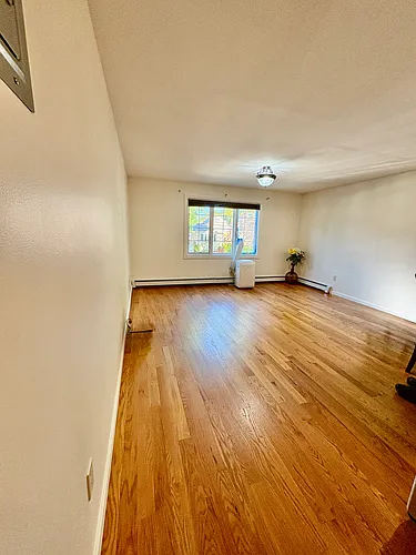 66 Pearsall St #2 Photo 1