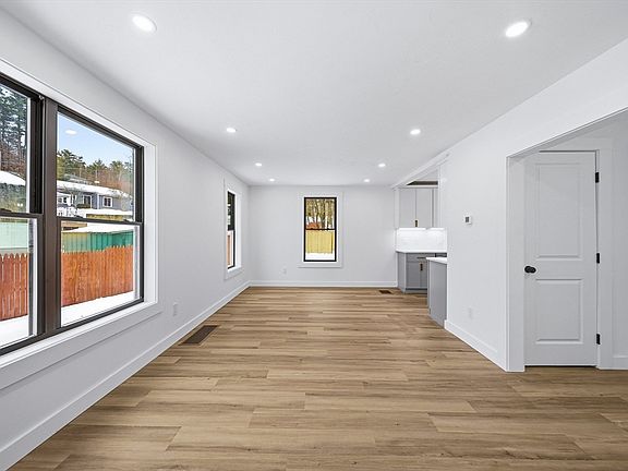 4th image of 26 Rivulet St